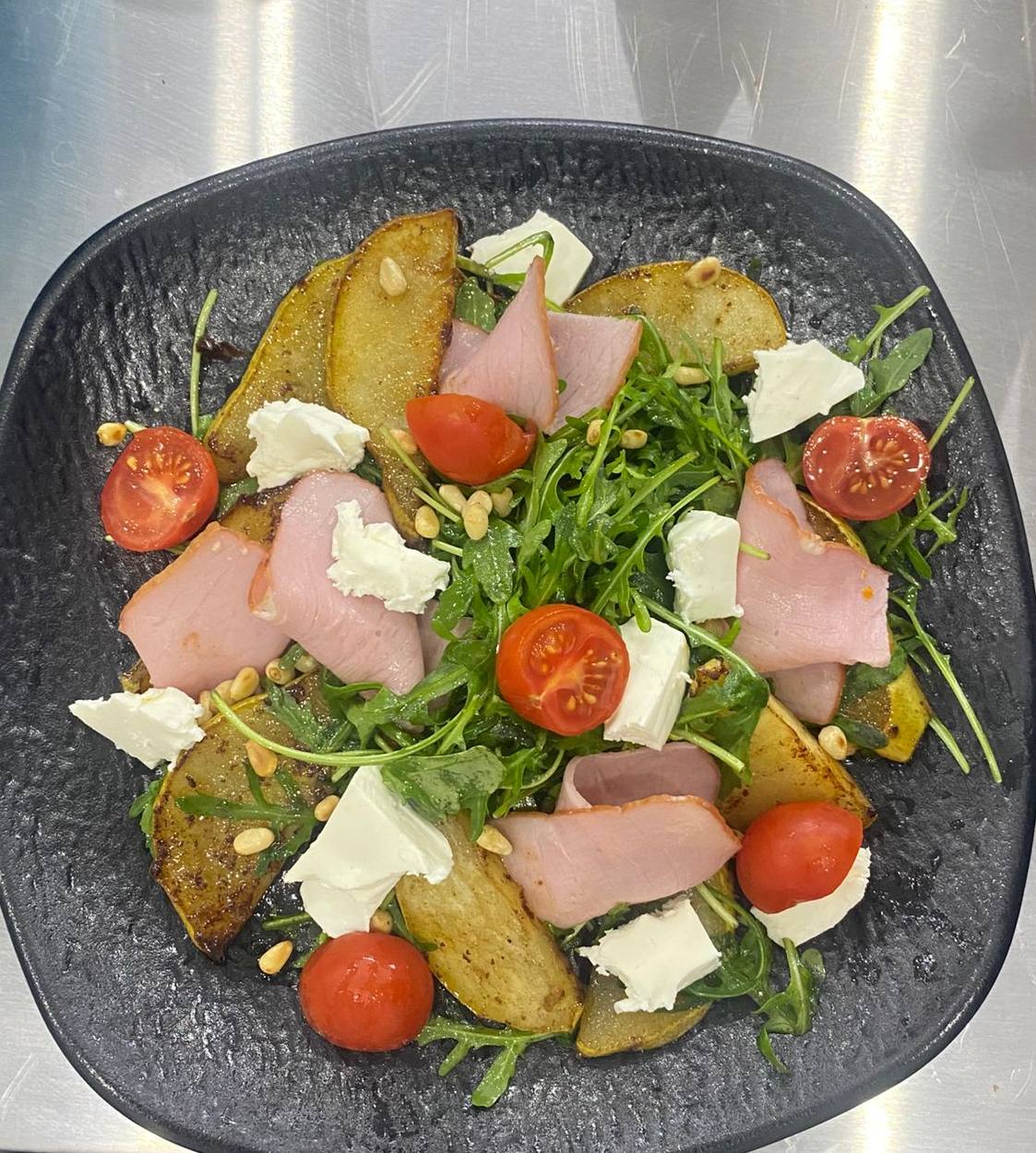 Теплый салат